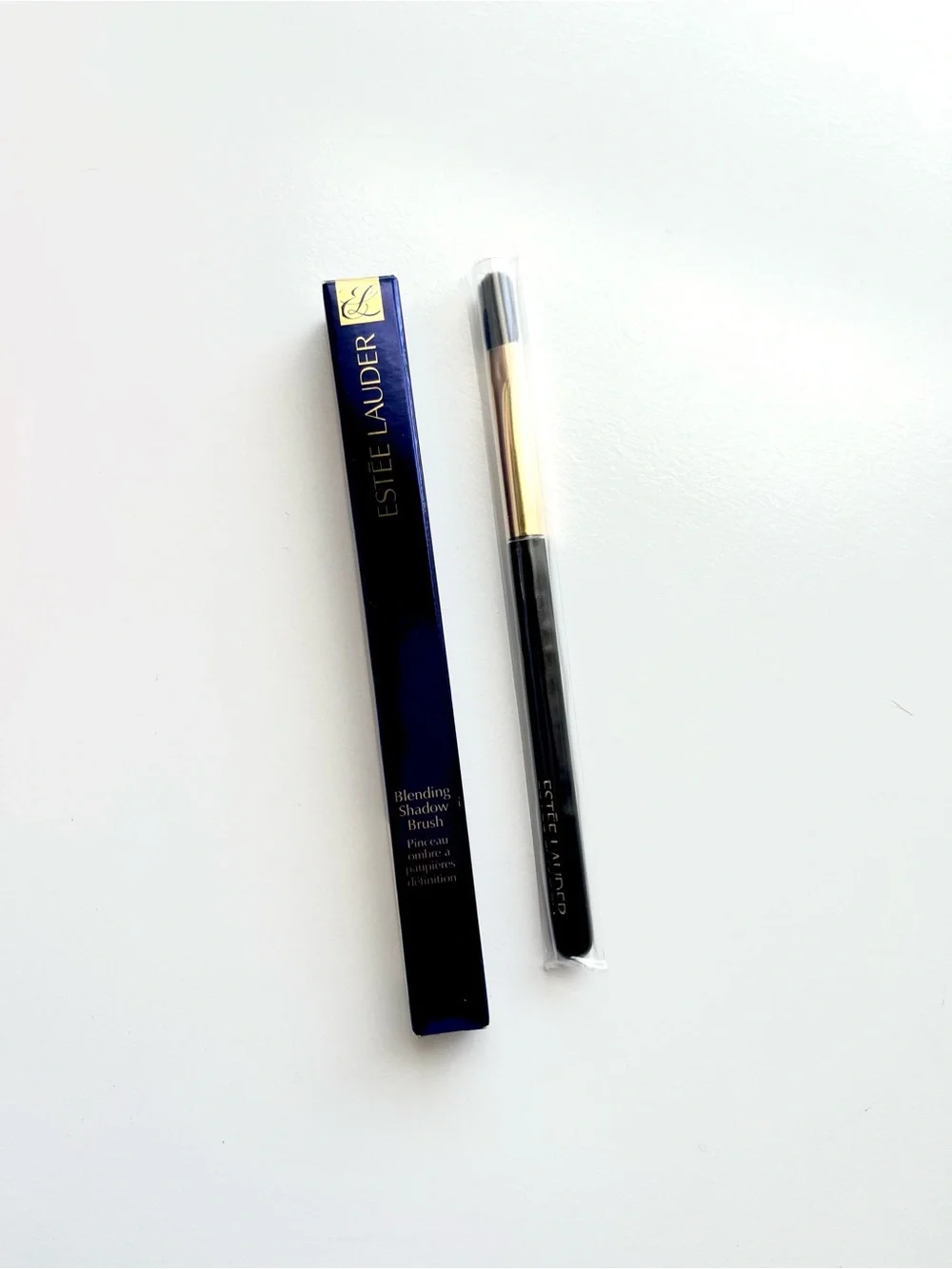 🆕 Estee Lauder eyeshadow contour brush